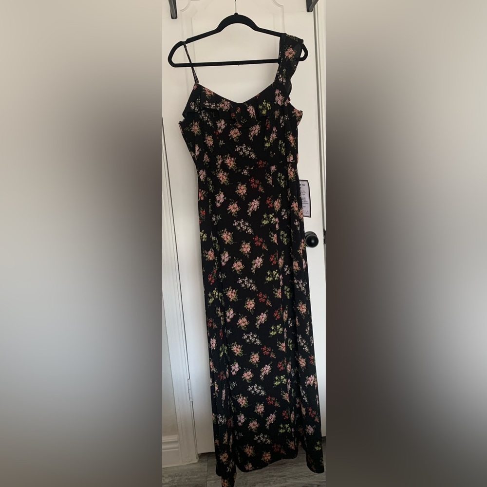 B. Darlin Black Floral Dress
